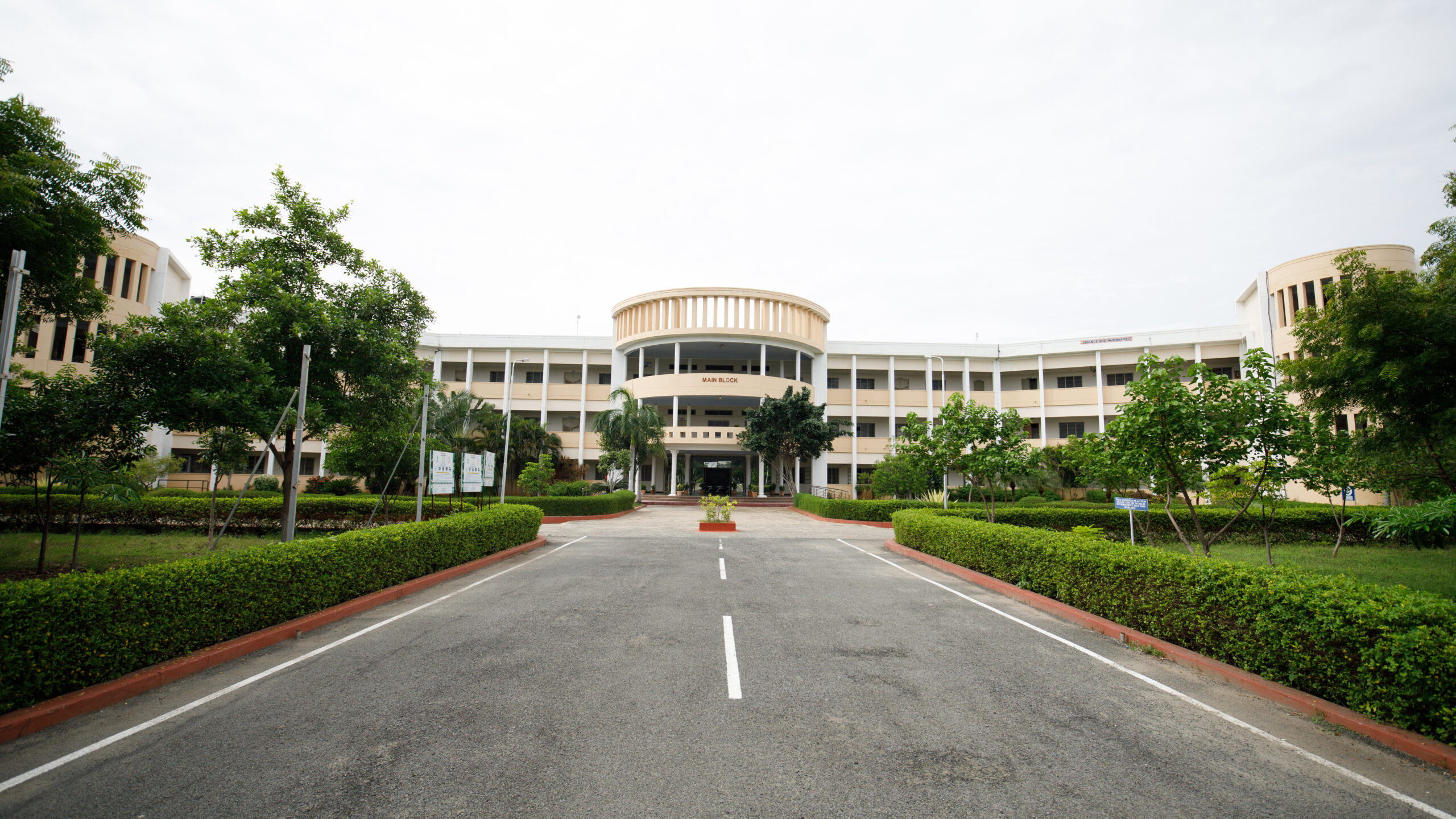 Gnanamani College of Technology